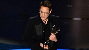 داوني جونيور «كيليان مورفي» أول ممثل (إيرلندي المولد) يفوز بجائزة الأوسكار عن «أوبنهايمر»