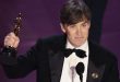 مورفي «كيليان مورفي» أول ممثل (إيرلندي المولد) يفوز بجائزة الأوسكار عن «أوبنهايمر»