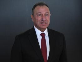 محمود الخطيب رئيس النادي الأهلي