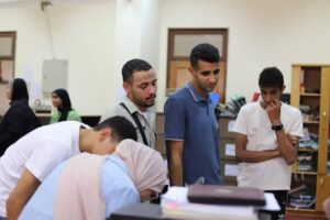 FB IMG 1756755323549 بحضور العميد.. طلاب كلية الإعلام بقنا يقدمون ملفات الالتحاق