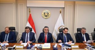 مناقشة مستقبل صناعة السكر