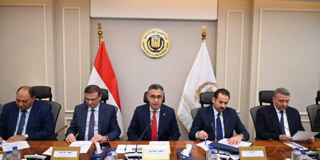 مناقشة مستقبل صناعة السكر