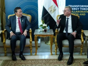 لقاءات وزير البترول 1