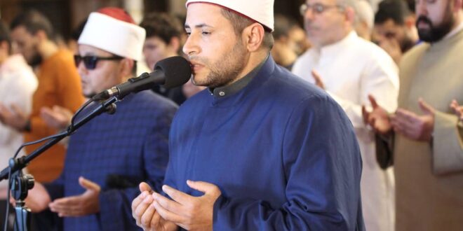 IMG 20260320 WA0002 بتوجيهات الإمام الأكبر .. وكيل الأزهر يطمئن على الشيخ إبراهيم البهنجاوي إمام القبلة بالجامع الأزهر إثر تعرضه لنزيف في المخ