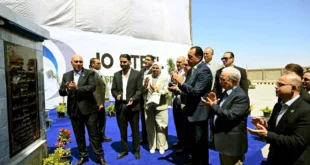 مدبولي يفتتح مصانع في منطقة السخنة الصناعية