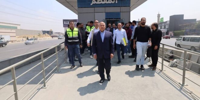 FB IMG 1775910710274 صور .. وزير النقل يتفقد الأتوبيس الترددي السريع BRT ويلتقي عددا من  المواطنين
