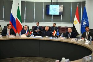 IMG 20260413 WA0011 رئيس تتارستان يصل مصر في زيارة عمل ويزور فرع لجامعة قازان الفيدرالية في القاهرة