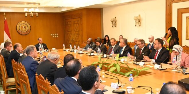 IMG 20260510 WA0001 وزير الخارجية يشارك في فعالية ترويجية لمنصة «حافز» والإعلان عن الجولات التعريفية بالمحافظات