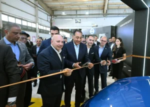 1 1 رئيس الوزراء يشهد مراسم إنتاج أول سيارة "نيسان ماجنيت" (Nissan Magnite) في أفريقيا داخل مصنع شركة نيسان مصر بمدينة السادس من أكتوبر
