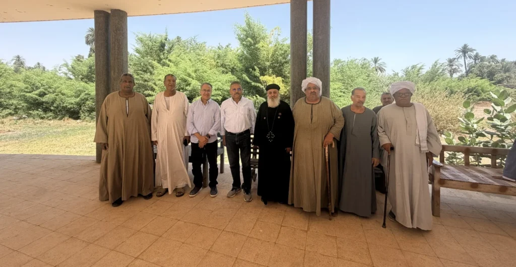 قافلة طبية في أسوان