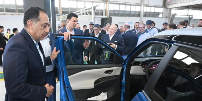 2 1 رئيس الوزراء يشهد مراسم إنتاج أول سيارة "نيسان ماجنيت" (Nissan Magnite) في أفريقيا داخل مصنع شركة نيسان مصر بمدينة السادس من أكتوبر