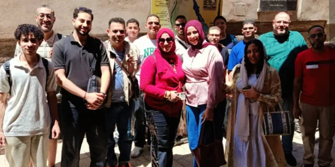 مرشد سياحي سفير