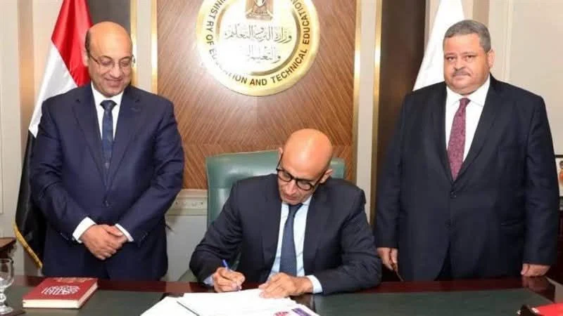 وزير التربية والتعليم يعتمد نتيجة الثانوية العامة