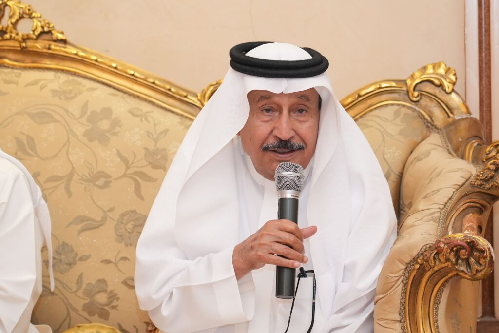 IMG 20260723 WA0019 أسبوعية القحطاني تحتفي بأدباء جدة مع محمد علي قدس