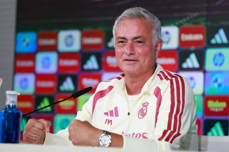 IMG 20261024 WA0003 كلاسيكو الأرض... بين برشلونة المتعثر... وصحوة الريال... رؤية فنية والتشكيلات المتوقعة